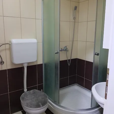 Lägenhet Apartman 32 Bijeljina