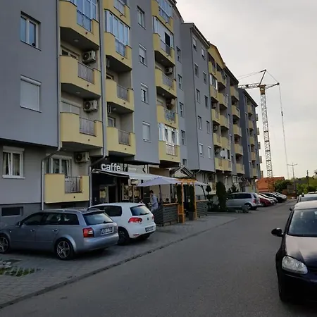 Lägenhet Apartman 32